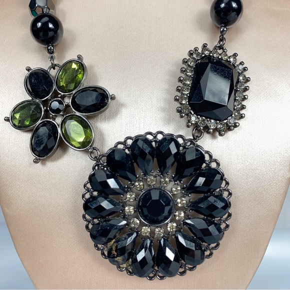 Premier Designs Necklace Black Green Beads Flower Brooch Rhinestone Crochet - Picture 4 of 7